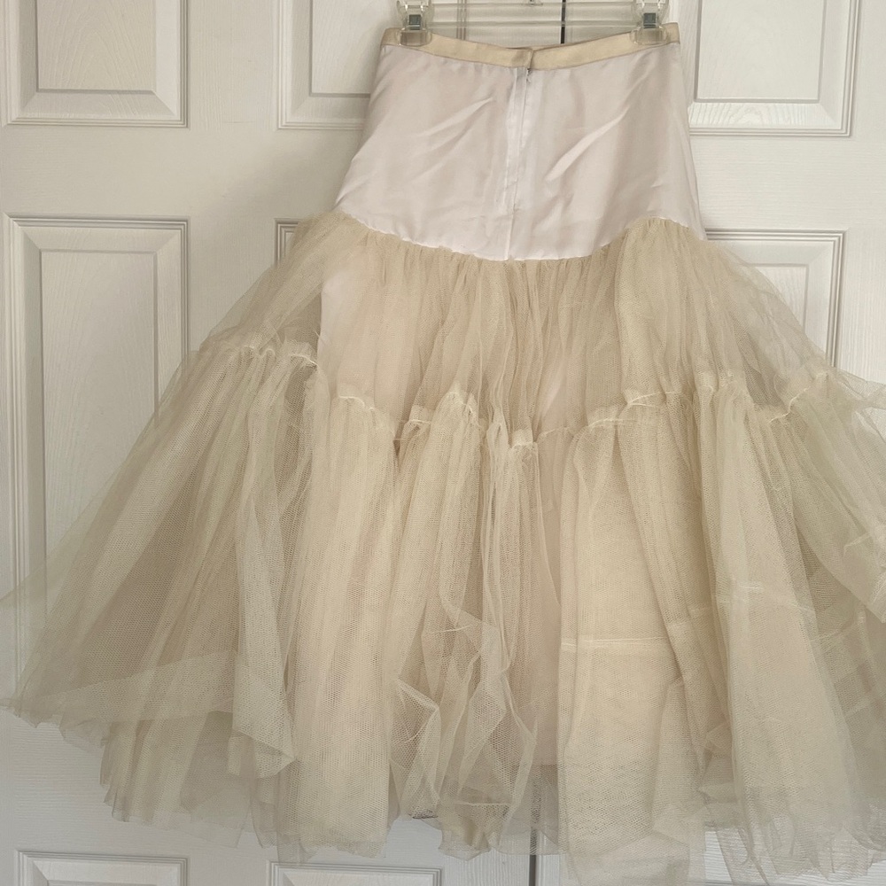 Vintage Elegant Cream A-Line layered Tulle petticoat Full Skirt waist 26" - Picture 14 of 17